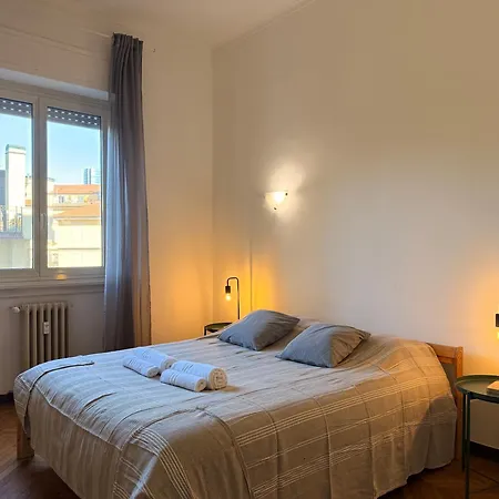 3 Bedrooms Separate 1 Min Walk From Brera, 15 Min Duomo Μιλάνο