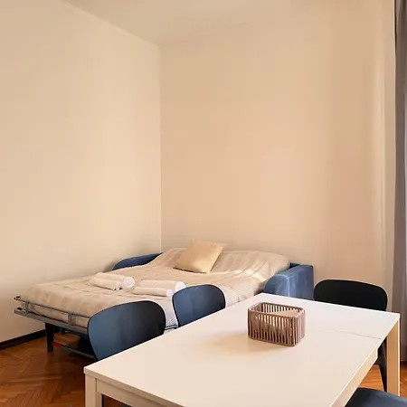 3 Bedrooms Separate 1 Min Walk From Brera, 15 Min Duomo * Μιλάνο