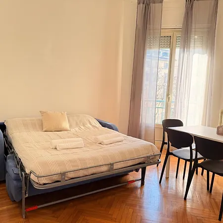 3 Bedrooms Separate 1 Min Walk From Brera, 15 Min Duomo Μιλάνο