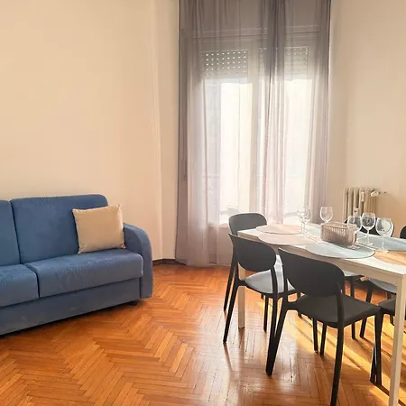 3 Bedrooms Separate 1 Min Walk From Brera, 15 Min Duomo * Μιλάνο