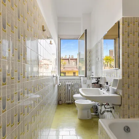 3 Bedrooms Separate 1 Min Walk From Brera, 15 Min Duomo Διαμέρισμα Μιλάνο
